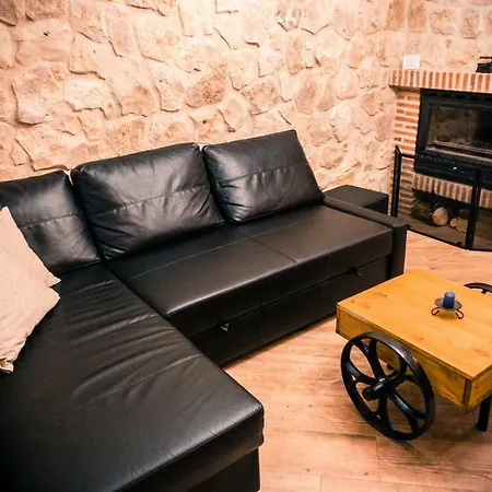 La Casa Del Medio