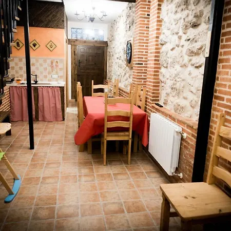 La Casa Del Medio *
