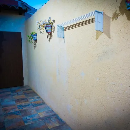 La Casa Del Medio *